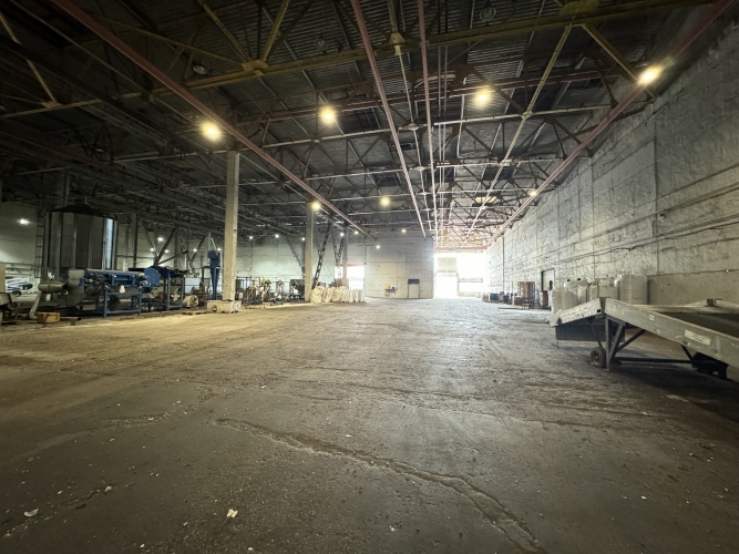 Sludinājumi. Plašas, apkurināmas noliktavas telpas Uriekstes ielā 4a  industriālā teritorijā pie tirdzniecības Cena: 31500 EUR/mēn Foto #8