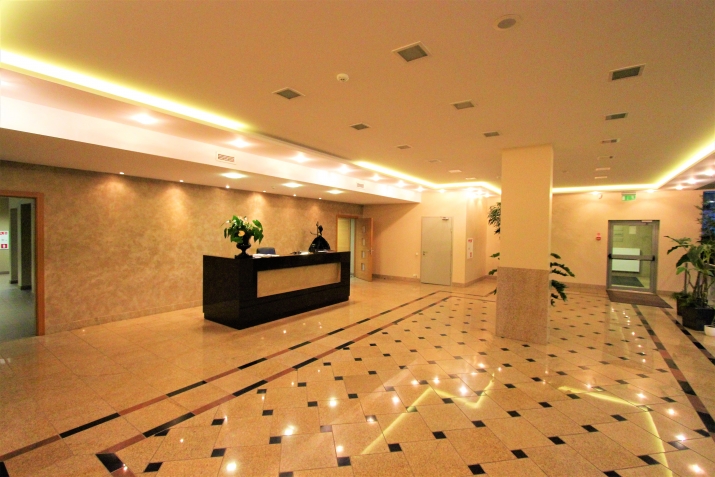 Sludinājumi. Biroja telpas Duntes ielā 15a.  + 6. stāvs. + Platība sastāv no priekštelpas, atvērtas telpas, 6 Cena: 3537 EUR/mēn Foto #2