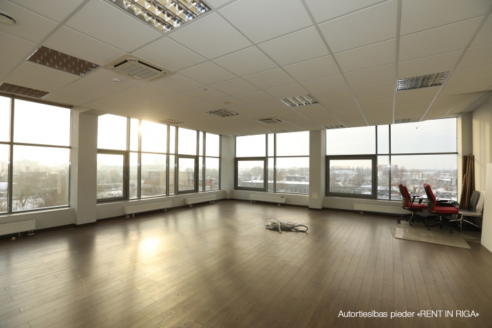 Sludinājumi. Biroja telpas Duntes ielā 15a.  + 6. stāvs. + Platība sastāv no priekštelpas, atvērtas telpas, 6 Cena: 3537 EUR/mēn Foto #3
