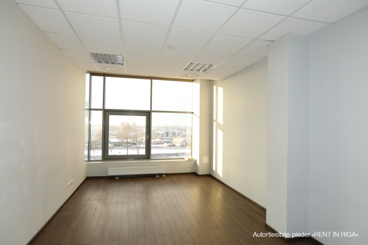 Sludinājumi. Biroja telpas Duntes ielā 15a.  + 6. stāvs. + Platība sastāv no priekštelpas, atvērtas telpas, 6 Cena: 3537 EUR/mēn Foto #8