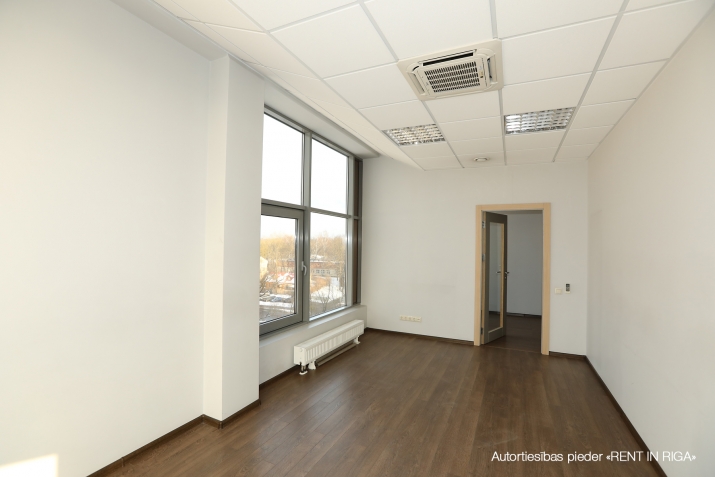 Sludinājumi. Biroja telpas Duntes ielā 15a.  + 6. stāvs. + Platība sastāv no priekštelpas, atvērtas telpas, 6 Cena: 3537 EUR/mēn Foto #7