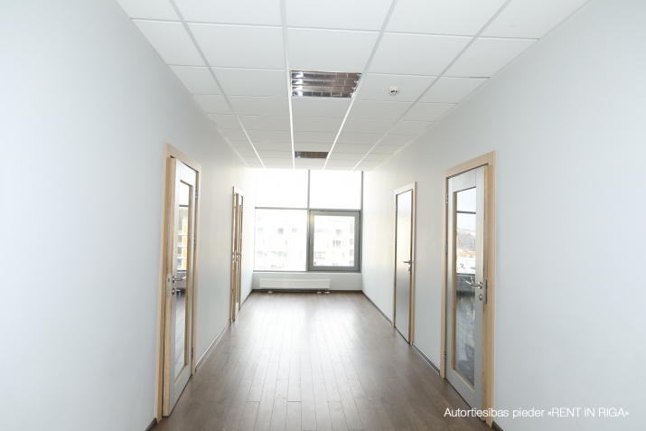 Sludinājumi. Biroja telpas Duntes ielā 15a.  + 6. stāvs. + Platība sastāv no priekštelpas, atvērtas telpas, 6 Cena: 3537 EUR/mēn Foto #5