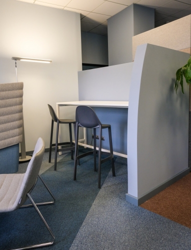 Объявление. Для покупки предлагается трехэтажное здание на улице Бривибас.  Полезная / арендуемая площадь: Цена: 1.1469e+06 EUR Foto #9