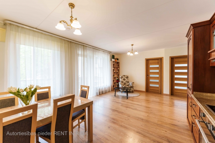 Sludinājumi. Tiek pārdots 3-istabu dzīvoklis jaunajā projektā, kas atrodas Ēbelmuižas parkā. Virszemes Cena: 175000 EUR Foto #6