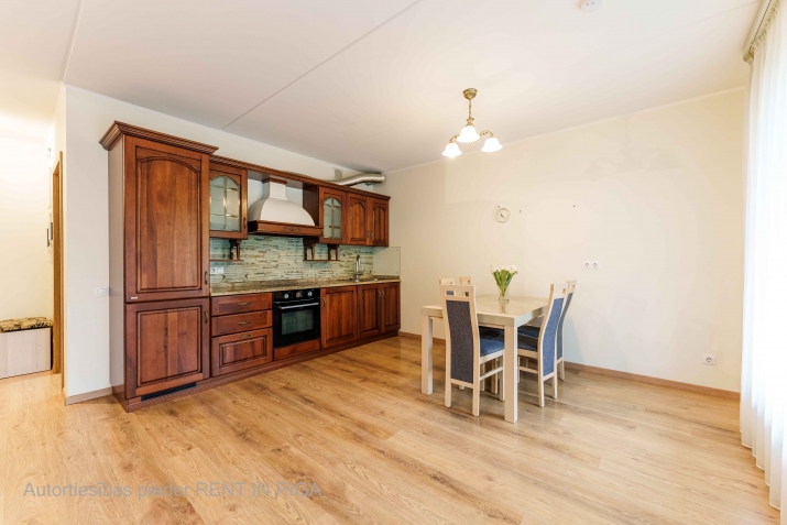 Sludinājumi. Tiek pārdots 3-istabu dzīvoklis jaunajā projektā, kas atrodas Ēbelmuižas parkā. Virszemes Cena: 175000 EUR Foto #3