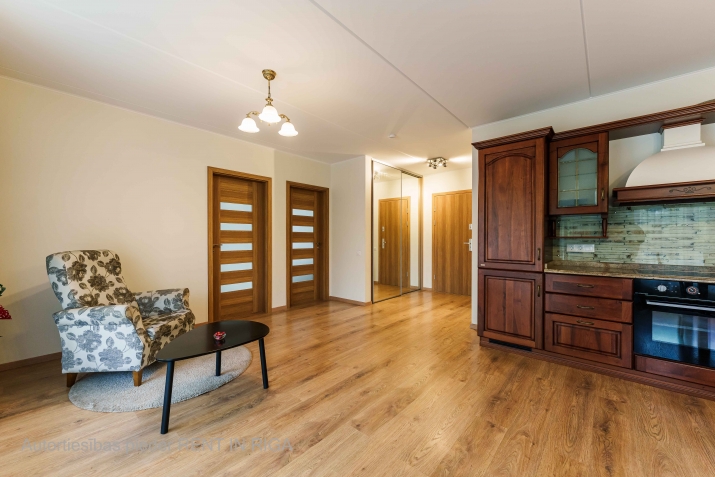 Sludinājumi. Tiek pārdots 3-istabu dzīvoklis jaunajā projektā, kas atrodas Ēbelmuižas parkā. Virszemes Cena: 175000 EUR Foto #5