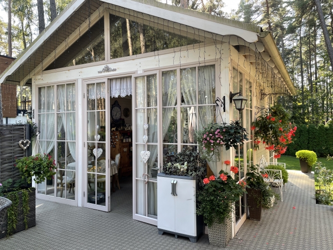 Объявление. Дом в центре города Юрмала. Общая площадь 365 м2. Дом находится в парковой зоне. До концертного Цена: 990000 EUR Foto #5