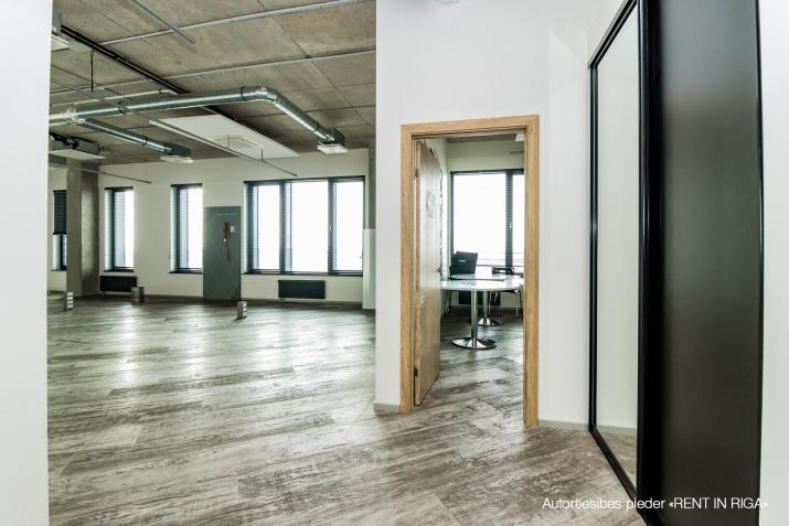 Объявление. Biroja telpas biroju ēkas Place Eleven 11. stāvā.  Birojs sastāv no vienas atvērta tipa darba Цена: 3440 EUR/мес. Foto #3