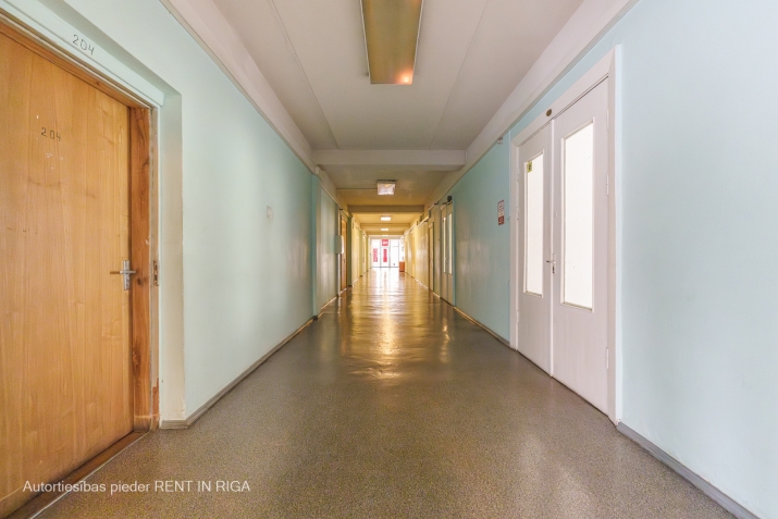 Sludinājumi. Tiek iznomātas biroju telpas.  + iespējams nomāt ilgtermiņā; + pieejams nomai uzreiz; + uzlabojumi Cena: 161 EUR/mēn Foto #3