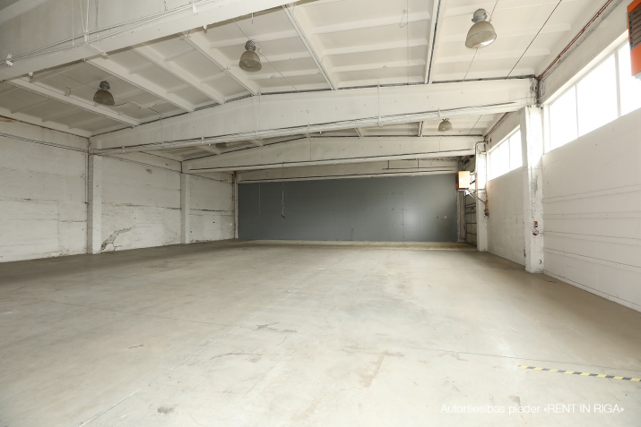 Sludinājumi. Nolitavas telpas Uriekstes ielā 5.  + Nolitavās dabīgais apgaismojums, kas ļaus ieekonomēt uz Cena: 5792 EUR/mēn Foto #1