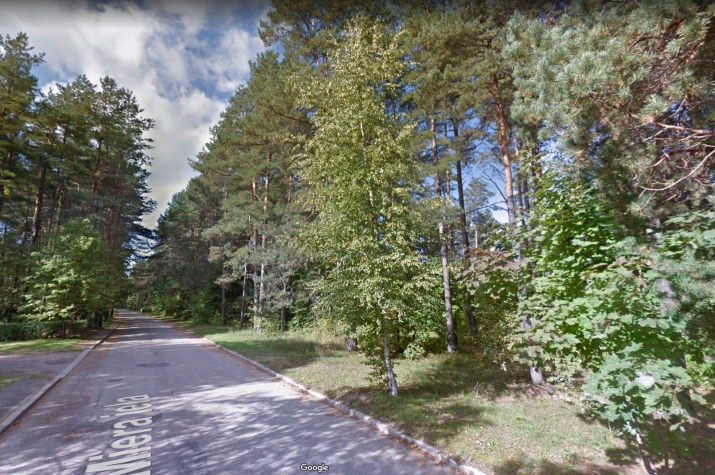 Sludinājumi. Tiek tirgots zemes gabals ar saskaņotu projektu četru sekciju rindu mājām.  + Meža ielokā, klusā un Cena: 68890 EUR Foto #6