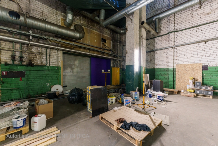 Sludinājumi. Ražošanas telpas ar telferi 2t.   + Viegla iebraukšana smagajam transportam no Bukultu ielas + Cena: 2275 EUR/mēn Foto #4