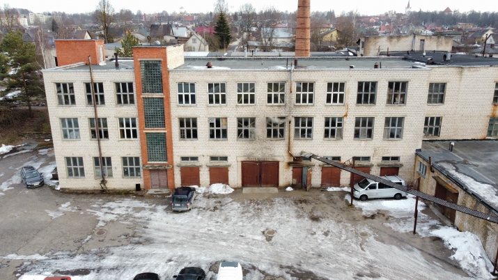 Sludinājumi. Piedāvājumā ražošanas telpas Cēsīs!  Īpašums atrodas pie paša Cēsu centra ar ērtu piekļūšanu no Cena: 330000 EUR Foto #5