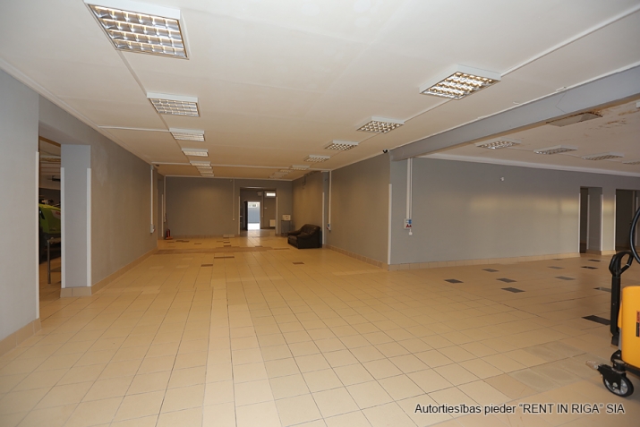 Sludinājumi. Pārdod lietošanai gatavas ražošanas telpas 1052 m2 platībā. Telpas izvietotas atsevišķā ēkā, Cena: 560000 EUR Foto #3