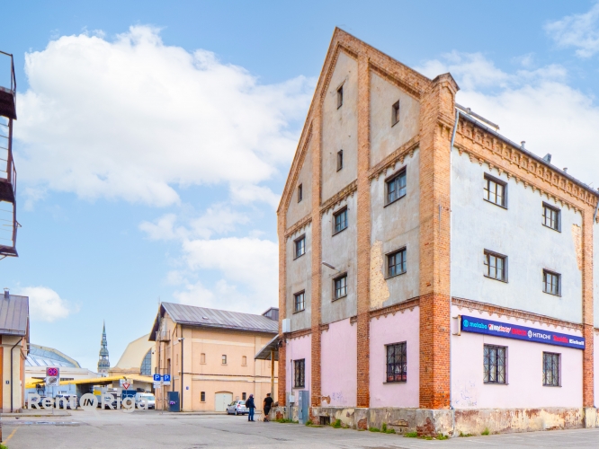 Sludinājumi. Tiek pārdota atsevišķi stāvoša ēka ar zemi īpašumā.  Ir Būvvaldē saskaņots projekts par ēkas Cena: 990000 EUR Foto #7