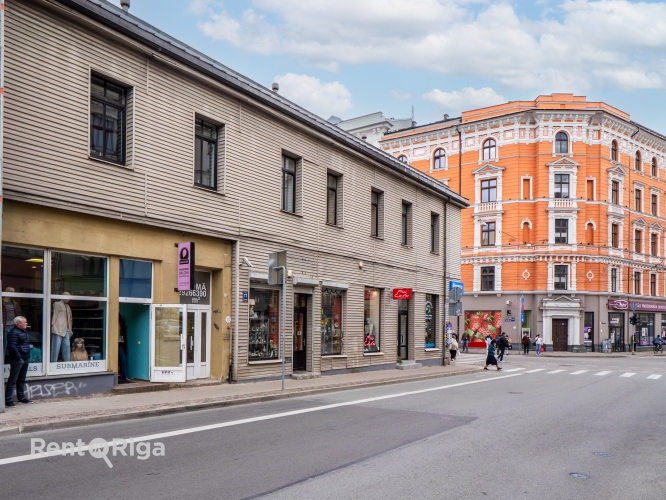 Sludinājumi. Tiek pārdota ēka un zeme Marijas ielā.  Ēkas lietošanas veids: 1220 biroju ēka. Būves Cena: 600000 EUR Foto #8
