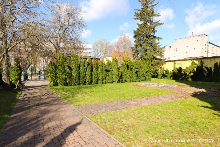 Sludinājumi. Grezna, vēsturiska, 4 stāvu māju Torņkalnā(vēsturiski villa Maria) celta eklektisma stilā 1900. Cena: 990000 EUR Foto #6