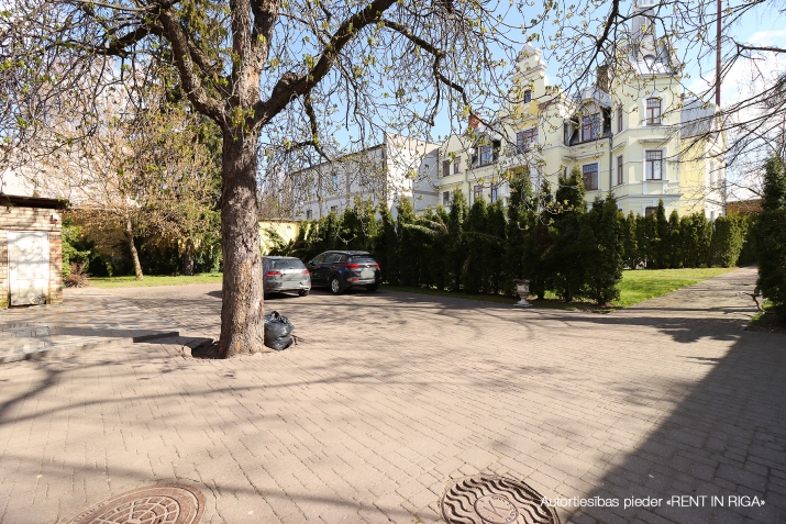 Sludinājumi. Grezna, vēsturiska, 4 stāvu māju Torņkalnā(vēsturiski villa Maria) celta eklektisma stilā 1900. Cena: 990000 EUR Foto #7