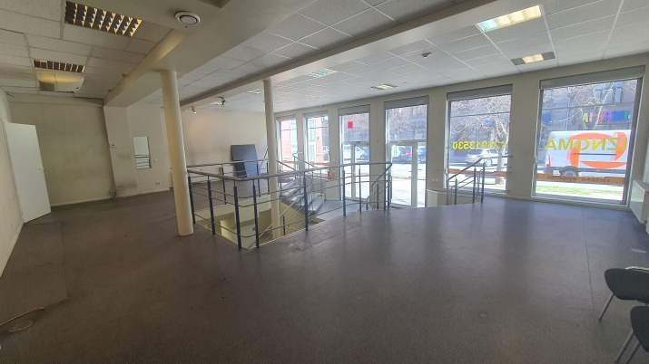 Объявление. Bright and Spacious Retail or Showroom Premises at 42 Stabu Street  The premises were previously Цена: 1000 EUR/мес. Foto #3