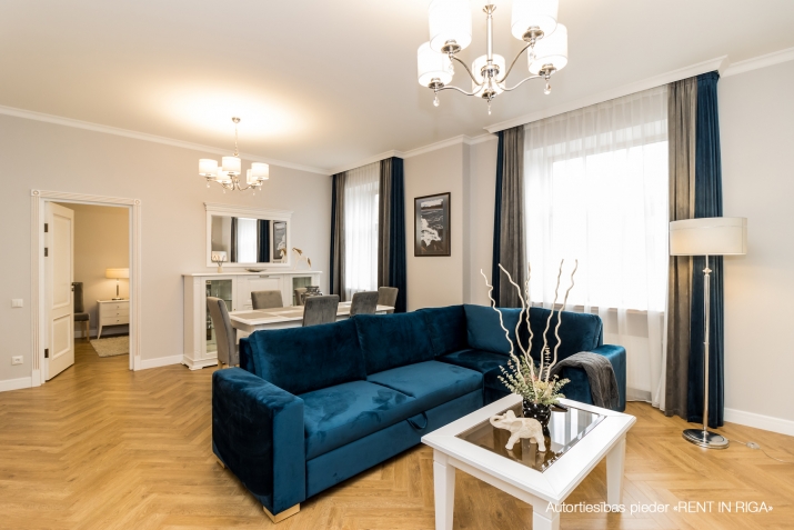 Sludinājumi. Piedāvājam īrēt ekskluzīvus 4-istabu apartamentus Rīgas centrā, jaunā rekonstruētā projektā Cena: 4112 EUR/mēn Foto #3