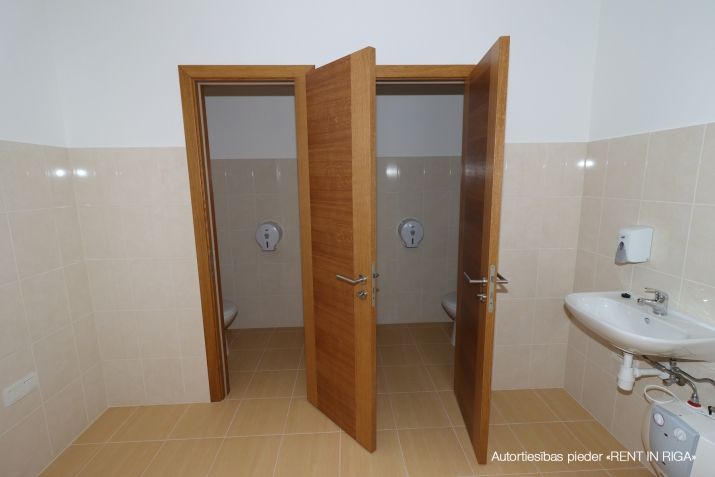 Объявление. Новый проект в соседней Пардаугаве.  Сдается офисное помещение на третьем этаже здания. Помещение Цена: 1413 EUR/мес. Foto #7