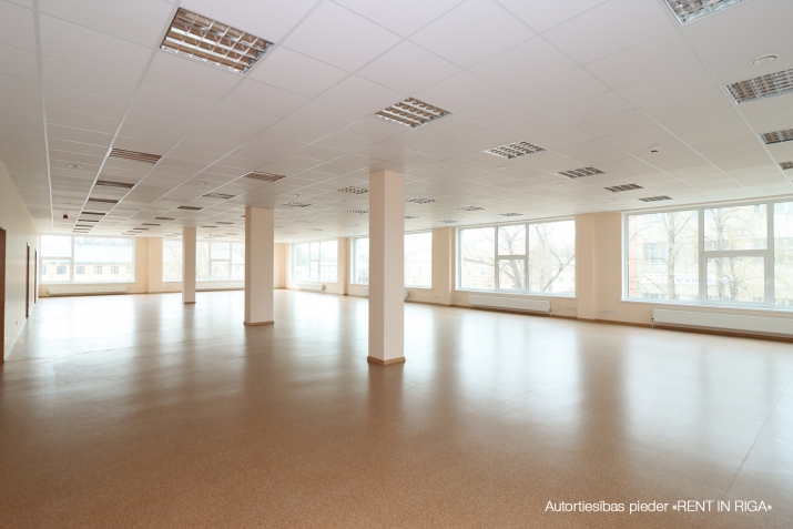 Объявление. Новый проект в соседней Пардаугаве.  Сдается офисное помещение на третьем этаже здания. Помещение Цена: 1413 EUR/мес. Foto #2