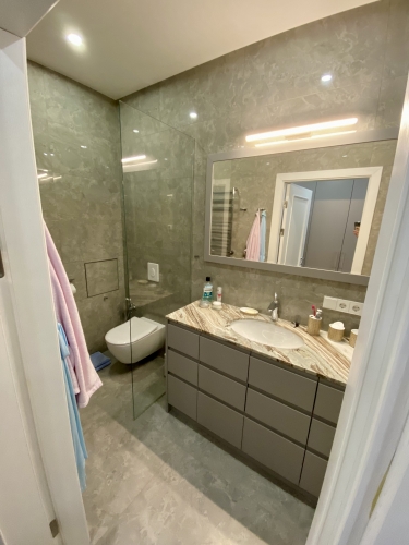 Sludinājumi. Tiek pārdots svaigs, saulains, tūlītējai apdzīvošanai gatavs 4- istabu dzīvoklis Majoru Cena: 595000 EUR Foto #9