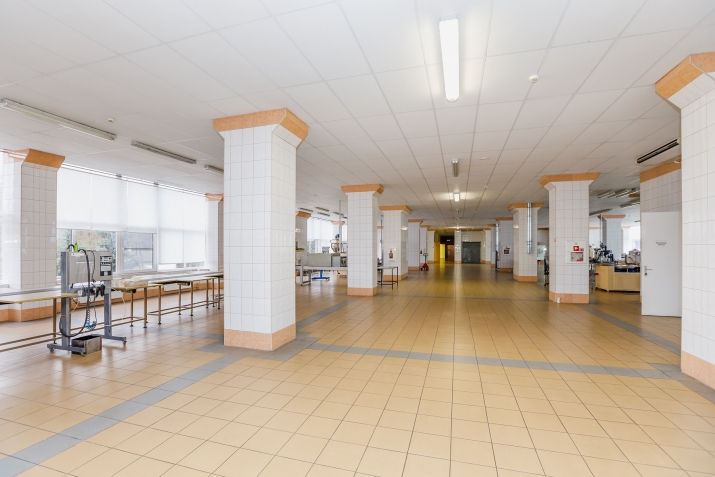Sludinājumi. PVD prasībām atbilstošas ražošanas telpas induastriālajā parkā Ziepniekkalnā. 3.stāvs 1 410 m2 Cena: 10430 EUR/mēn Foto #1