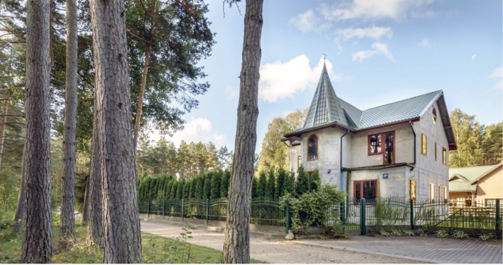 Объявление. Продается недвижимость в Юрмале.  Здания не сданы в эксплуатацию. Недвижимость состоит из двух Цена: 250000 EUR Foto #3