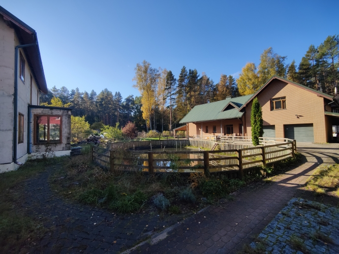 Объявление. Продается недвижимость в Юрмале.  Здания не сданы в эксплуатацию. Недвижимость состоит из двух Цена: 250000 EUR Foto #2