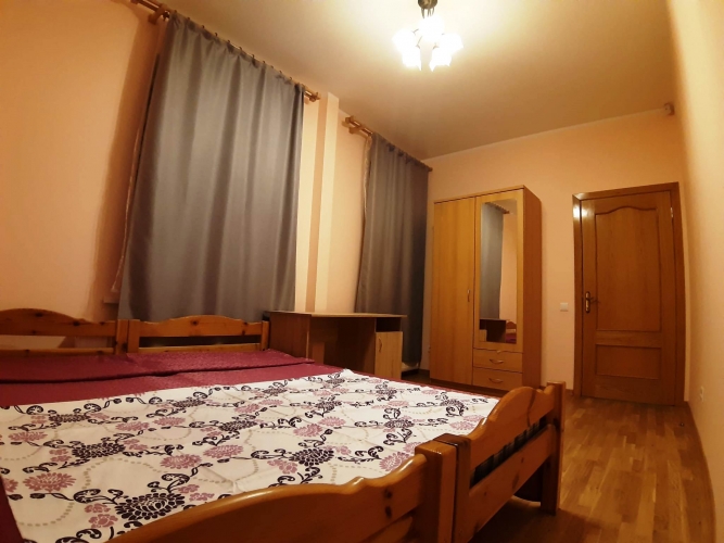 Sludinājumi. Ilgtermiņā izīrē mājīgu un siltu 2 izolētu istabu dzīvokli blakus t/c Bērnu pasaule.   + 2 izolētas Cena: 550 EUR/mēn Foto #4