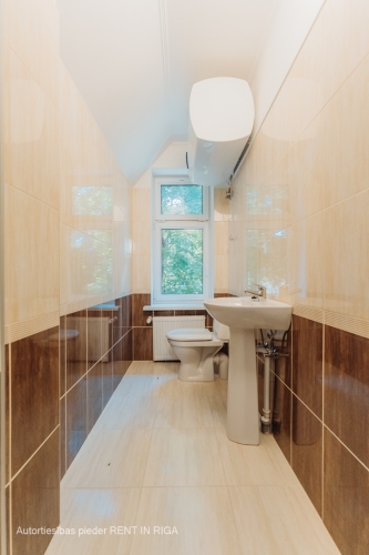 Sludinājumi. Tiek pārdots dzīvoklis svaigi izremontētā mājā Mežaparkā.  Divstāvīgs dzīvoklis mājas otrajā un Cena: 158400 EUR Foto #9