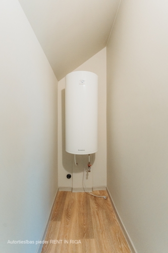 Sludinājumi. Tiek pārdots, gaišs, mājīgs dzīvoklis svaigi izremontētā mājā Mežaparkā.  Divu līmeņudzīvoklis Cena: 186450 EUR Foto #4