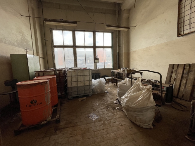 Sludinājumi. Ražotne vai noliktava tuvajā Purvciemā. Platība 843.8 m2. WC ir koplietošanā. Griestu augstums Cena: 886 EUR/mēn Foto #6