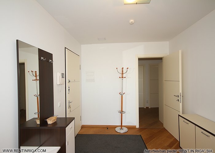 Sludinājumi. Visiespaidīgākais šajā dzīvoklī ir tiešais skats uz ūdens plašumu, varēsiet vienkārši atlaisties Cena: 340000 EUR Foto #8