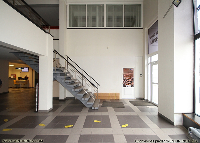 Объявление. Торгово-складское здание в центре города  Площадь земельного участка: 1 420 м (в собственности)  Цена: 1.25e+06 EUR Foto #7