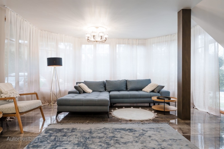 Sludinājumi. Tiek pārdota 3 stāvu māja (dvīnu mājas sekcija), 1 līnijā, Bulduri, Jūrmala. Mājas kopējā platība Cena: 820000 EUR Foto #4