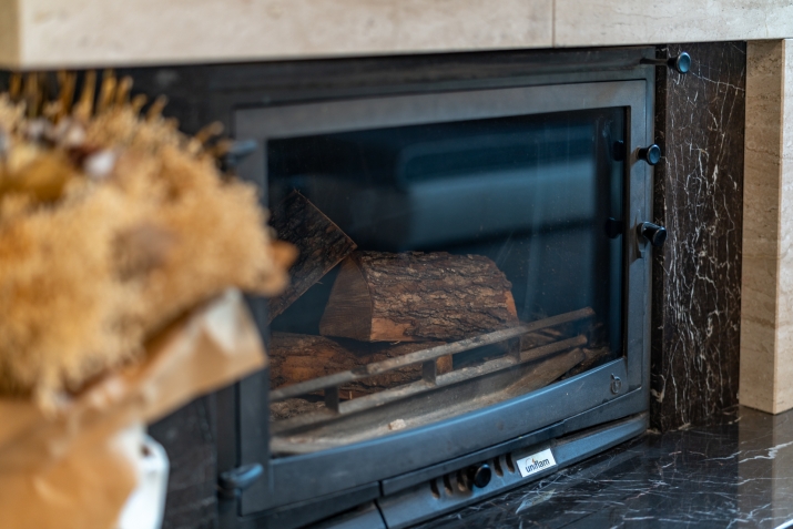 Sludinājumi. Tiek pārdots plašs  4-istabu dzīvoklis ar pārdomātu plānojumu, Juglas mikrorajona zaļākajā daļā, Cena: 221500 EUR Foto #2