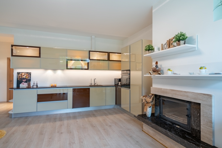 Sludinājumi. Tiek pārdots plašs  4-istabu dzīvoklis ar pārdomātu plānojumu, Juglas mikrorajona zaļākajā daļā, Cena: 221500 EUR Foto #4