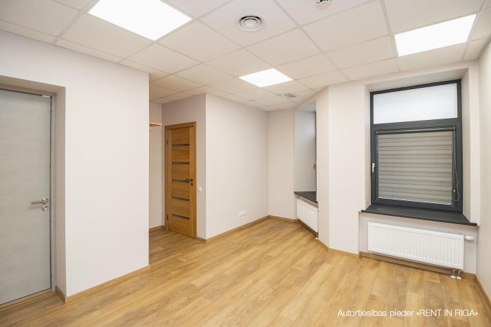 Sludinājumi. Jaunas ofisa telpas  Rīgas centrā, jaunā rekonstruētā projektā Pernavas iela. Telpas ir aprīkoti Cena: 1250 EUR/mēn Foto #2