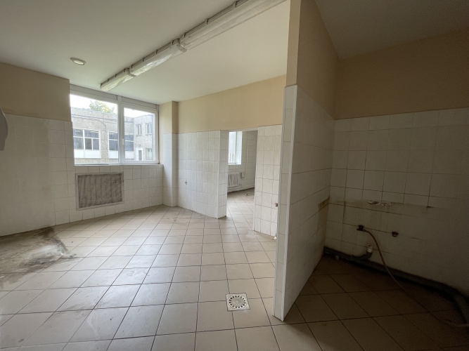 Объявление. Telpas ražotnei ar PVD. Industriālas teritorijas bijušās ēdnīcas telpas.   Ieeja no pagalmas daļas, Цена: 800 EUR/мес. Foto #3
