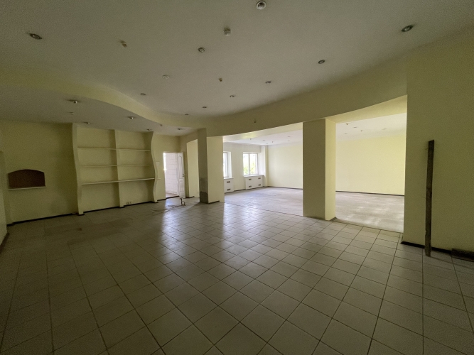 Объявление. Telpas ražotnei ar PVD. Industriālas teritorijas bijušās ēdnīcas telpas.   Ieeja no pagalmas daļas, Цена: 800 EUR/мес. Foto #4