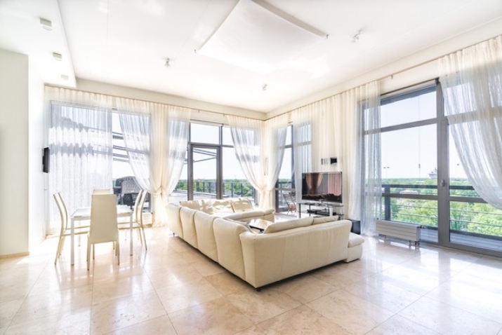 Sludinājumi. Unikāla iespēja iegādāties īstu penthouse dzīvokli Āgenskalnā. Dzīvoklis (133,2m2) aizņem visu 10. Cena: 550000 EUR Foto #2