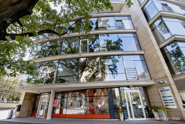 Sludinājumi. Birojs ar pilnu apdari, kura plānojums pielāgojams nomnieka vajadzībām, slēdzot nomas līgumu ne Cena: 1418 EUR/mēn Foto #4