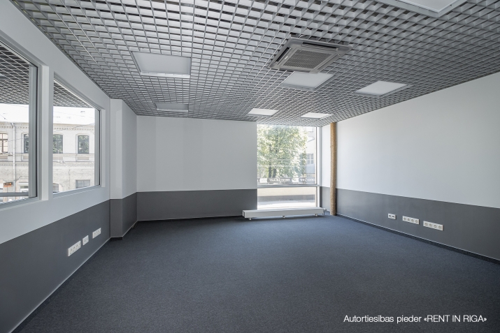 Объявление. Nomai tiek piedāvāts 197.6 m2 atvērta plānojuma birojs (t.sk. 42.5 m2 koplietošanas telpas) ar Цена: 1680 EUR/мес. Foto #4