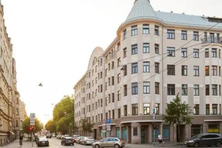 Объявление. Квартира находится в центре Риги, всего в 15 мин. пешком до Старого города Риги. Место находится Цена: 700 EUR/мес. Foto #9