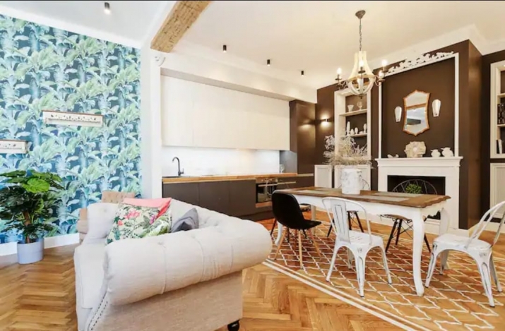 Sludinājumi. Līdz pavasarim (maijam) īrei tiek piedāvāts ļoti skaists dzīvoklis Vecrīgā. Dzīvoklis atrodas Cena: 750 EUR/mēn Foto #5