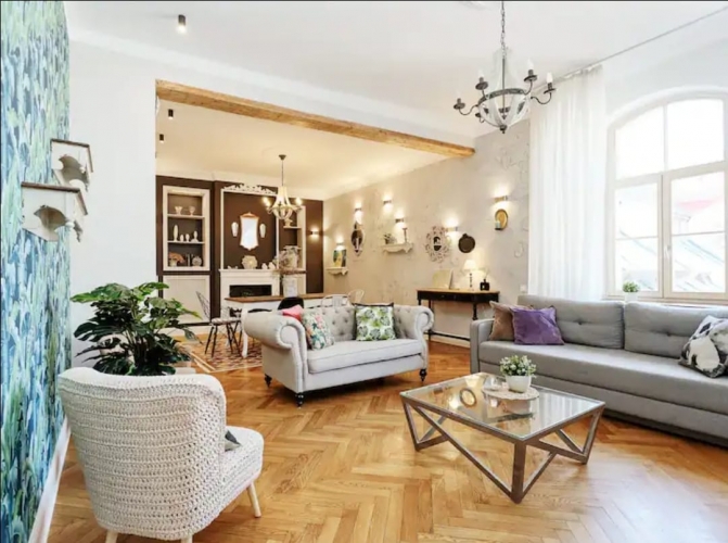 Sludinājumi. Līdz pavasarim (maijam) īrei tiek piedāvāts ļoti skaists dzīvoklis Vecrīgā. Dzīvoklis atrodas Cena: 750 EUR/mēn Foto #6