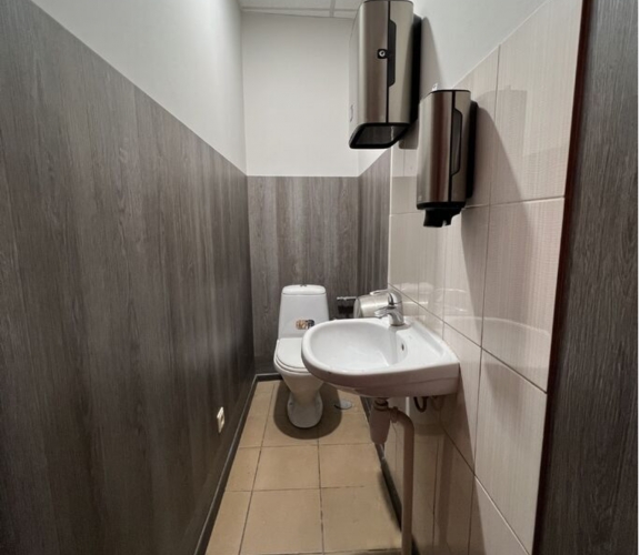 Sludinājumi. Telpas komercdarbībai ar kopējo platību 358 kv. m. Rīgas centrā.  + Ērts plānojums ar skatlogiem uz Cena: 230000 EUR Foto #5