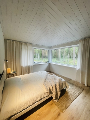 Sludinājumi. Ilgtermiņa īrei tiek piedāvāts 4 istabu dzīvoklis četru dzīvokļu mājā jaunajā ciematā Dzilnupes. Cena: 1500 EUR/mēn Foto #8